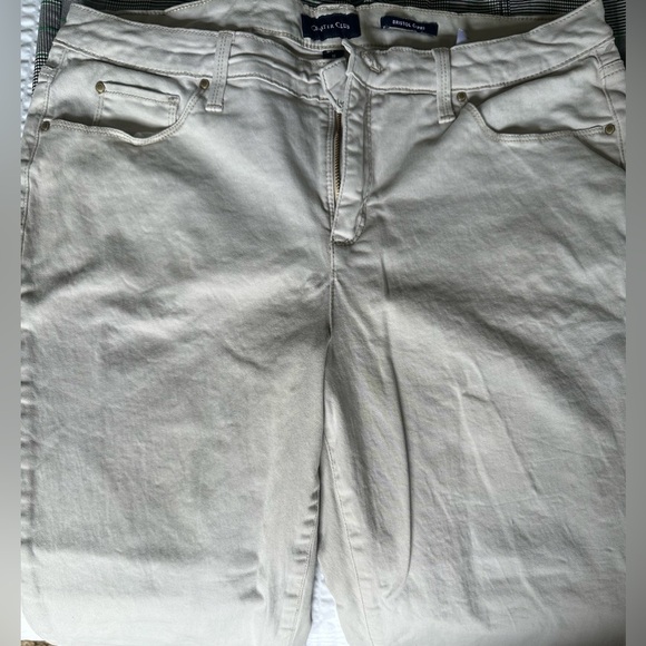 📦 4/$20 bundle Cato, Charter Club, Apt. 9 Capris✨ details on each item included - Picture 5 of 7